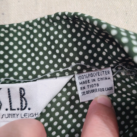 SLB Sunny Leigh Green Polka Dot Bell Sleeve Ruffle Button Up Top Coquette Size M - Picture 6 of 10